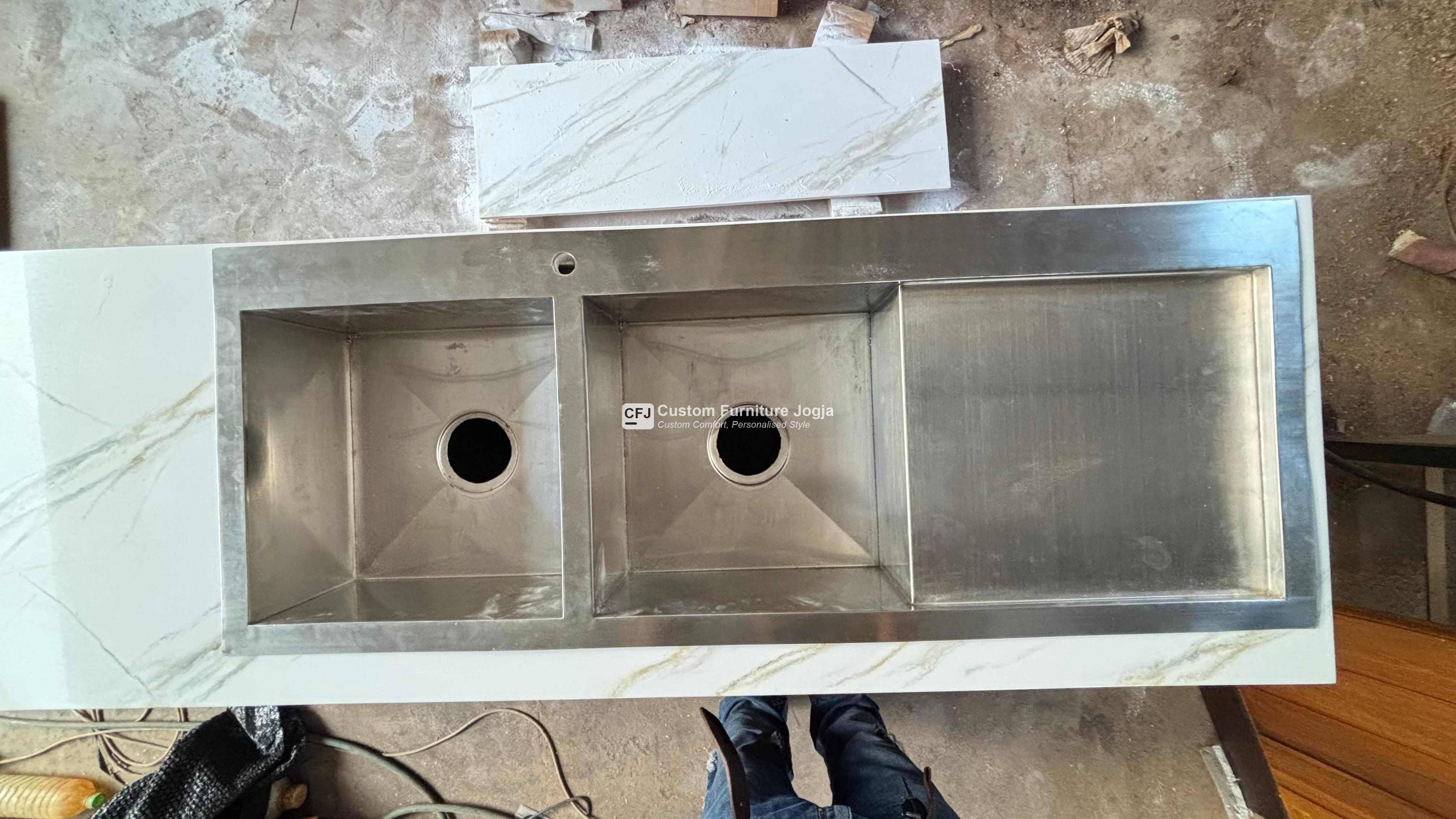pembuatan meja kitchen dan pantry